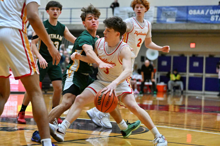 a Putnam North Eugene 5A Oregon boys basketball quarterfinal 2024 Leon Neuschwander 40